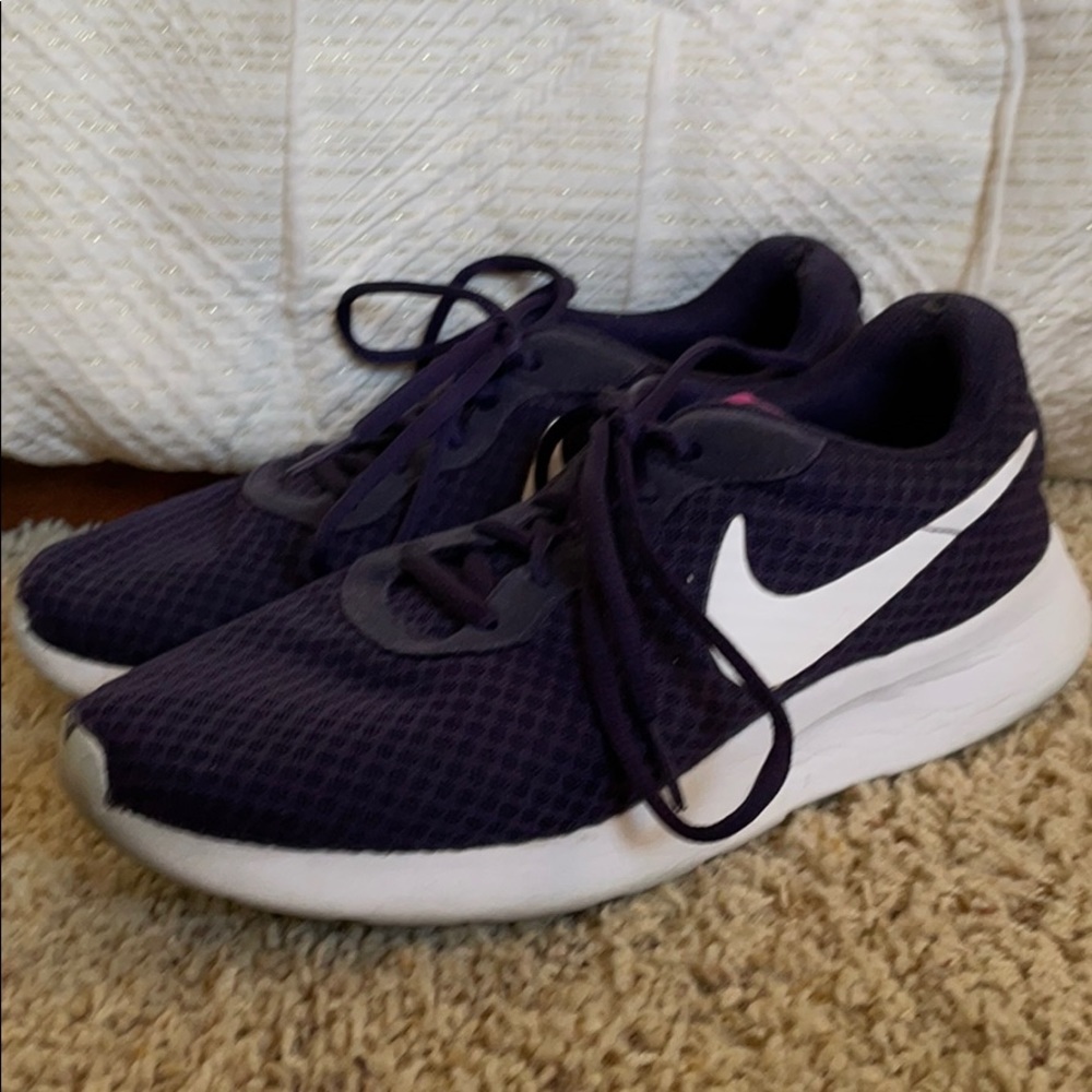 Nike Tanjuns